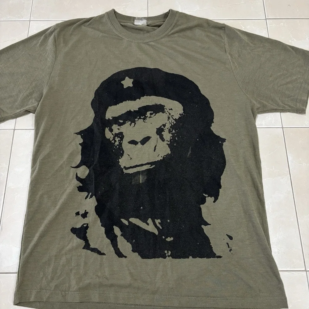 Vintage Mzungu In The Mist T Shirt Africa Movie TV Swahili Mens M Gorilla Animal - Picture 2 of 7